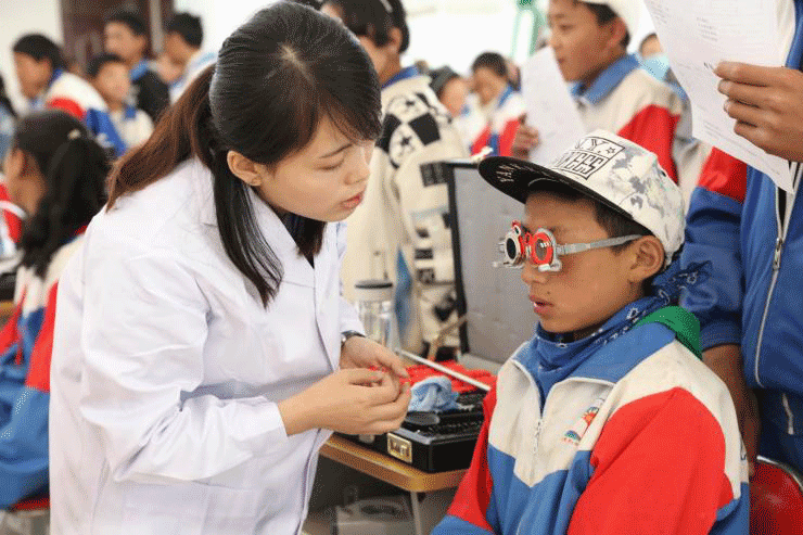 中国国家地理：明眸格桑花，用爱传递光明